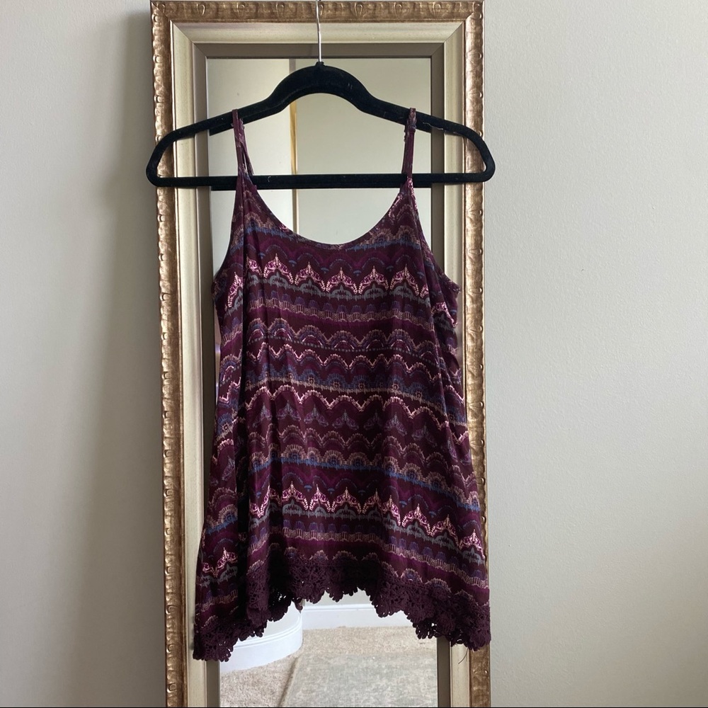 Flowy tank with adjustable straps